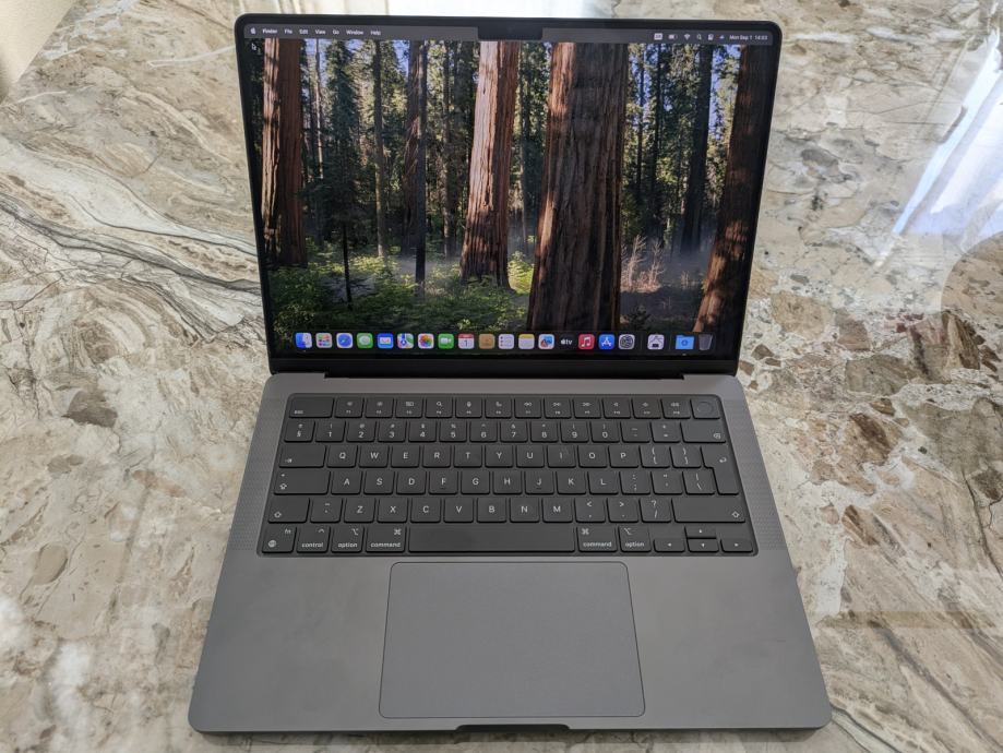 Apple MacBook Pro 14 / M4 Pro / 48GB RAM / 1TB SSD / RAČUN