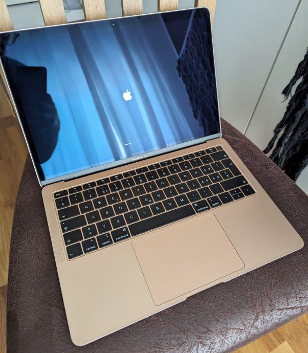 MacBook Air 2018, 13.3", Retina, sleeve, hard shell