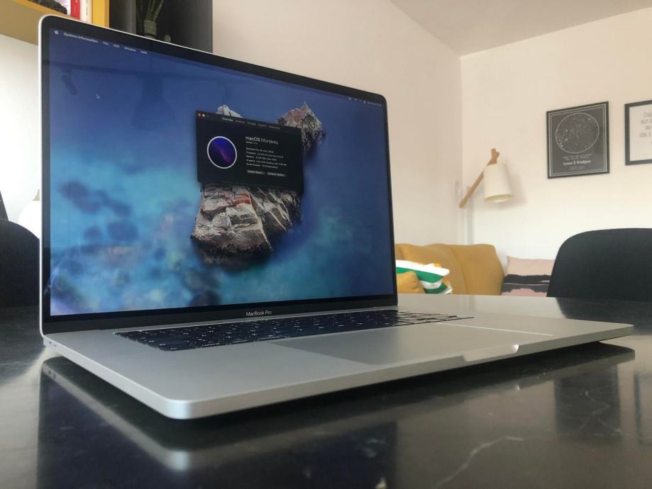 MacBook Pro (16 inch, 2019) i9 2,3 GHz 16 GB 1 TB SSD