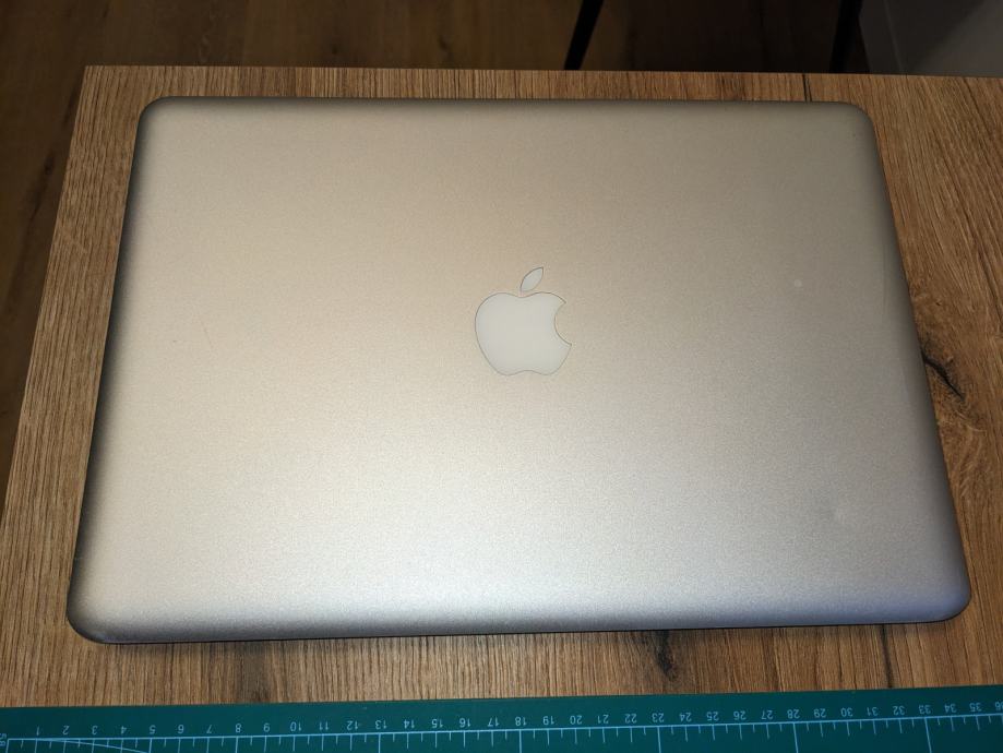 Prodajem MacBook Pro (13inch, Mid 2010)