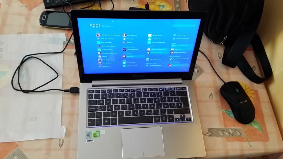 ASUS Zenbook 14 OLED - Ryzen AI 5 340 · Radeon 840M · 14.0, WUXGA