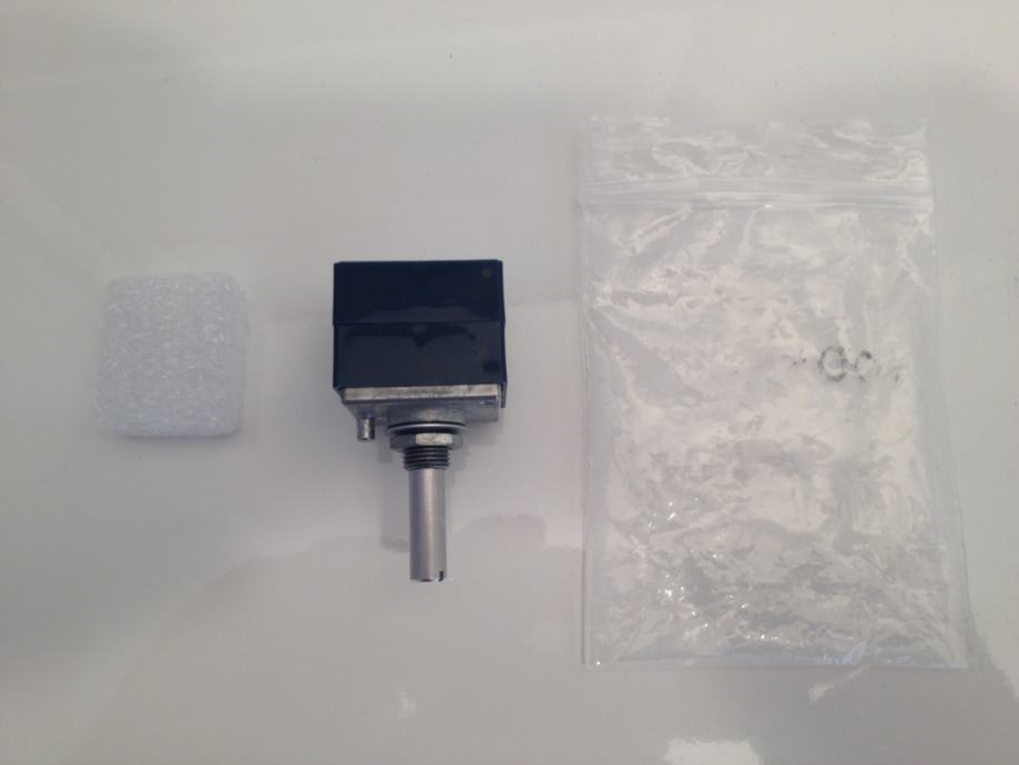 Potenziometro Stereo Alps RK27112 10kΩ – Lineare, 41 Scatti, Giapponese - Foto 2