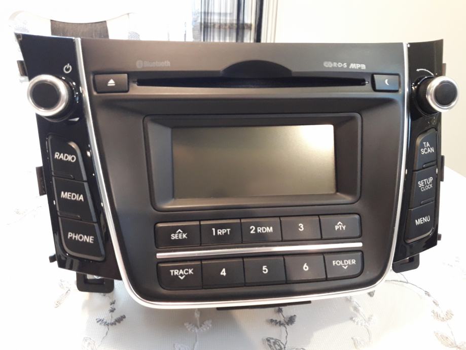 Hyundai I30 2012 orginalan radio