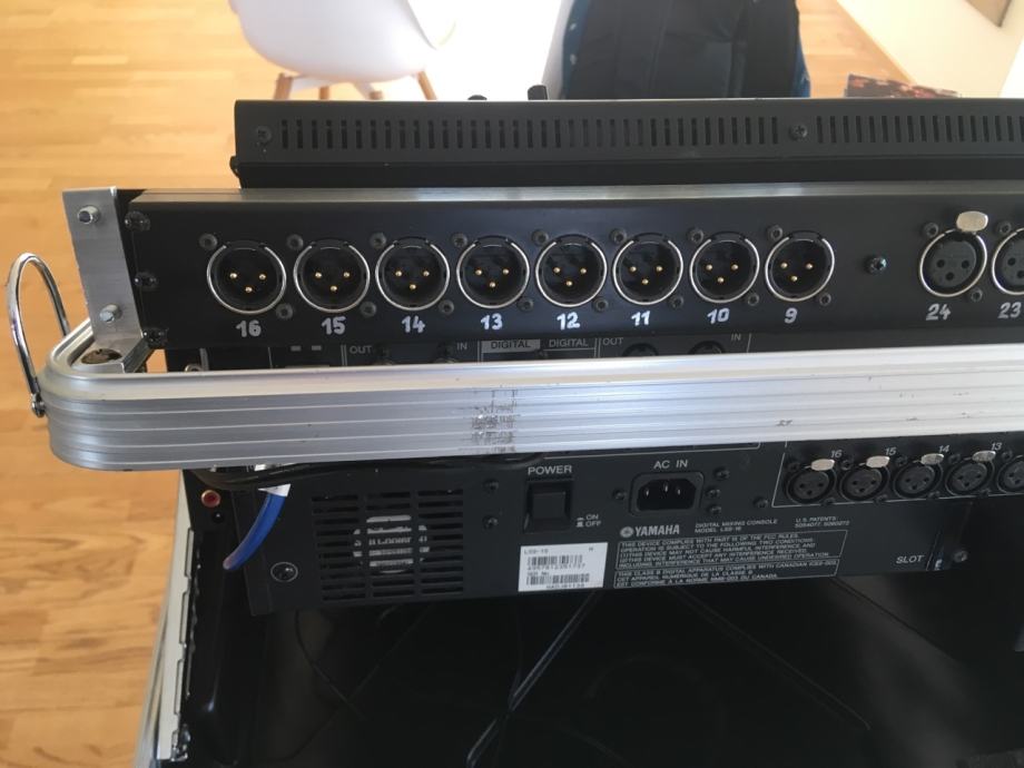 Yamaha LS916 digitalni mixer z ADAT , 24 INPUT i 16 OUTPUT v Racku