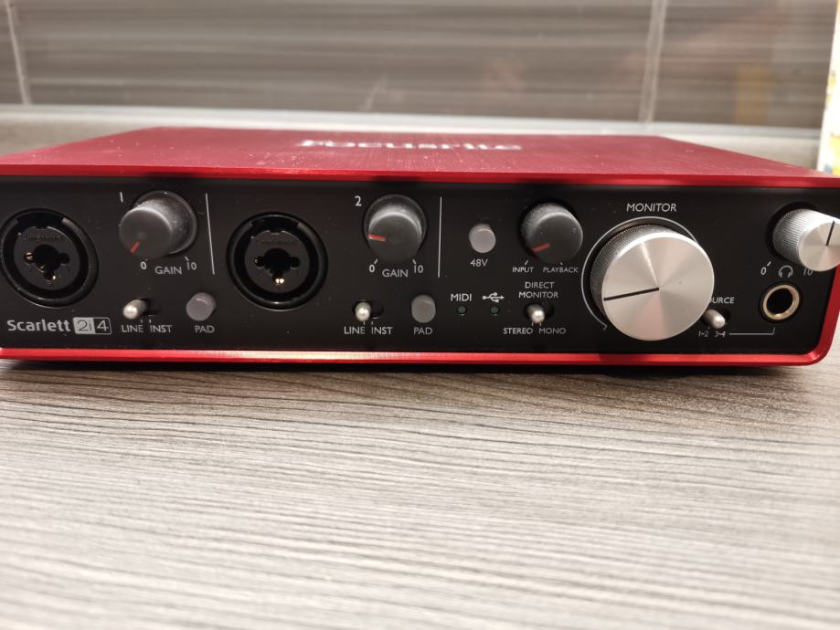 Zvučna kartica - Focusrite Scarlett 2i4 2nd Generation