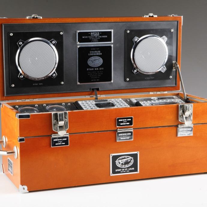 Charles L.Spirit of St. Louis NX211 Cassette CD Player/rec. Radio