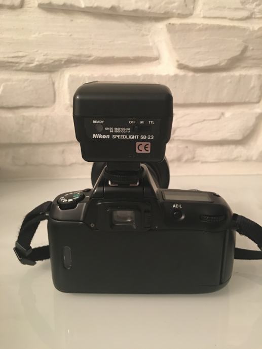 NIKON F60 + NIKON Speedlight sb23 + Soligor AF 28210mm