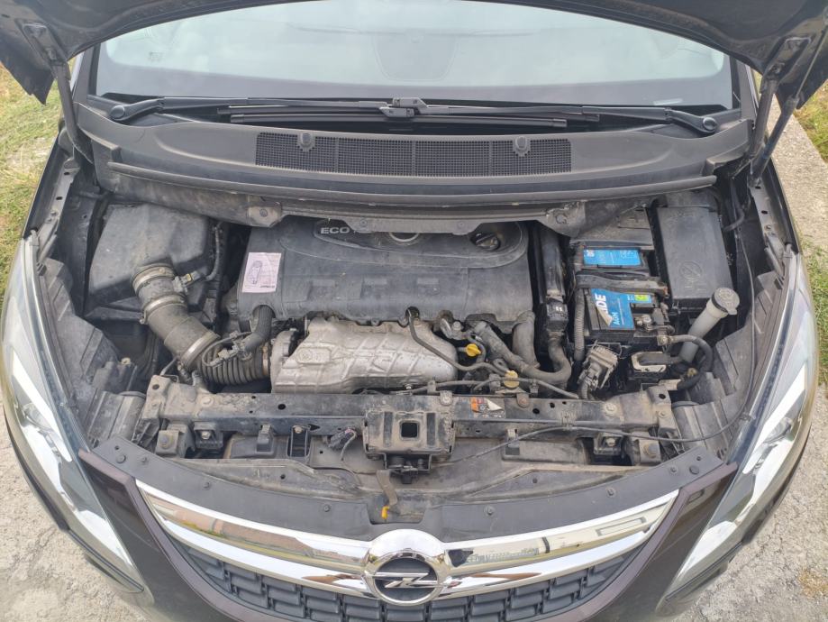 2012 Opel Zafira 2.0 CDTi Cosmo Pack, fotografija 15