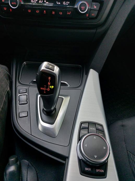 425 Gran Coupe M Volan, reg.06.2027, ALU Bi-Xenon LED 165 kw, fotografija 10