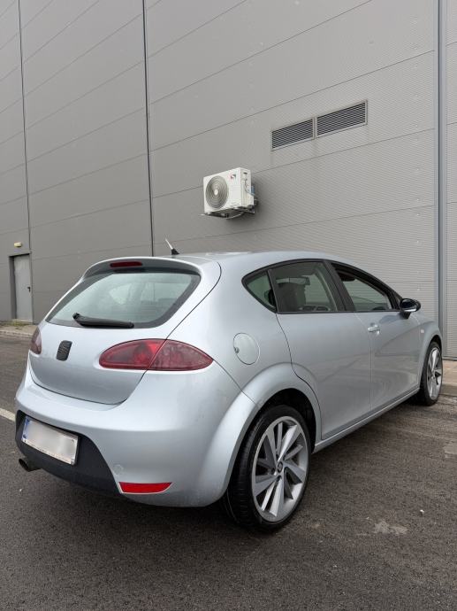 SEAT LEON 1.9 TDI *STYLANCE* *HR VOZILO* *ALU 18* *TEMPOMAT* REG 04/27, fotografija 7