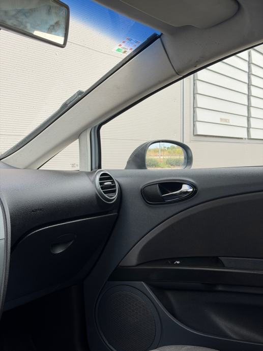SEAT LEON 1.9 TDI *STYLANCE* *HR VOZILO* *ALU 18* *TEMPOMAT* REG 04/27, fotografija 15