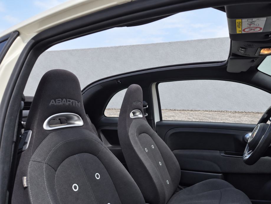 Abarth 500 C 1.4 Cabrio Turbo automatik, Navigacija, 17"alu, fotografija 19
