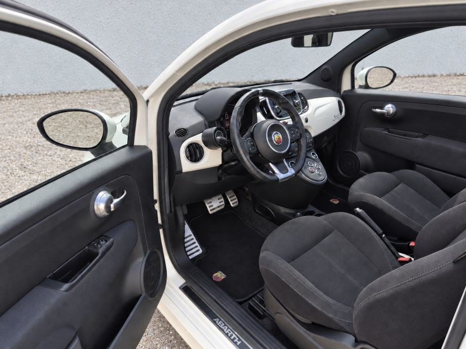Abarth 500 C 1.4 Cabrio Turbo automatik, Navigacija, 17"alu, fotografija 11