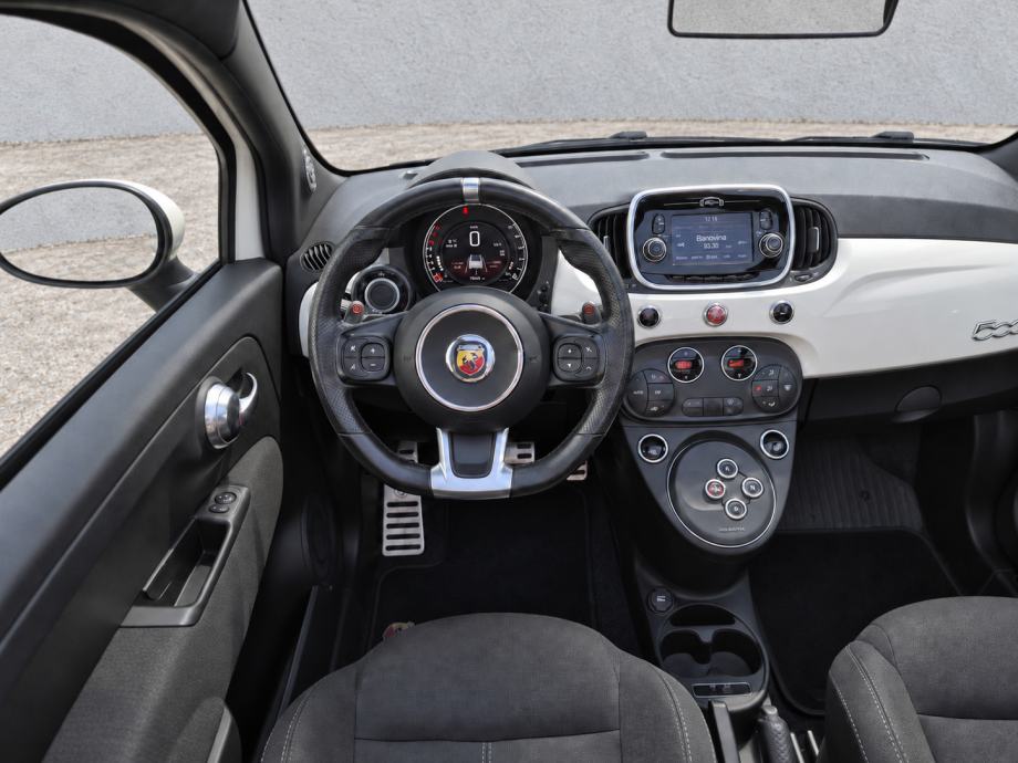 Abarth 500 C 1.4 Cabrio Turbo automatik, Navigacija, 17"alu, fotografija 17