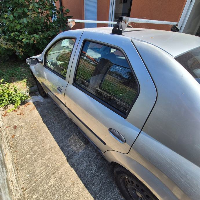 Dacia Logan 1,4 - plin, 128000km, reg. 07/27, cijena dogovor!, fotografija 3