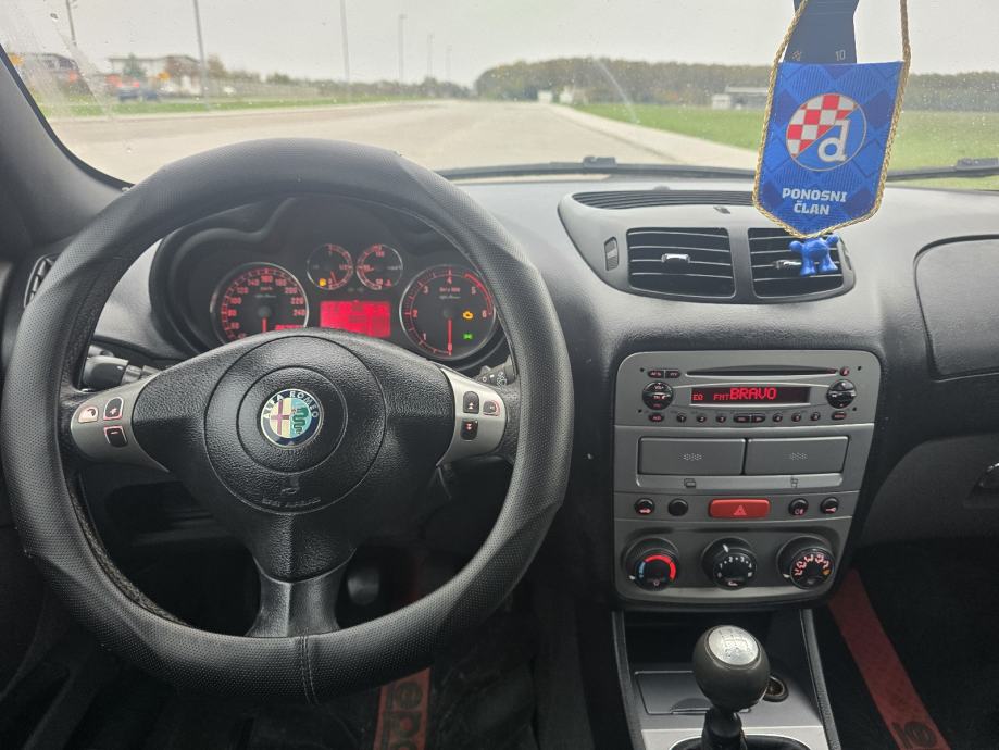 Alfa Romeo 147 1,9 JTD 120, fotografija 7