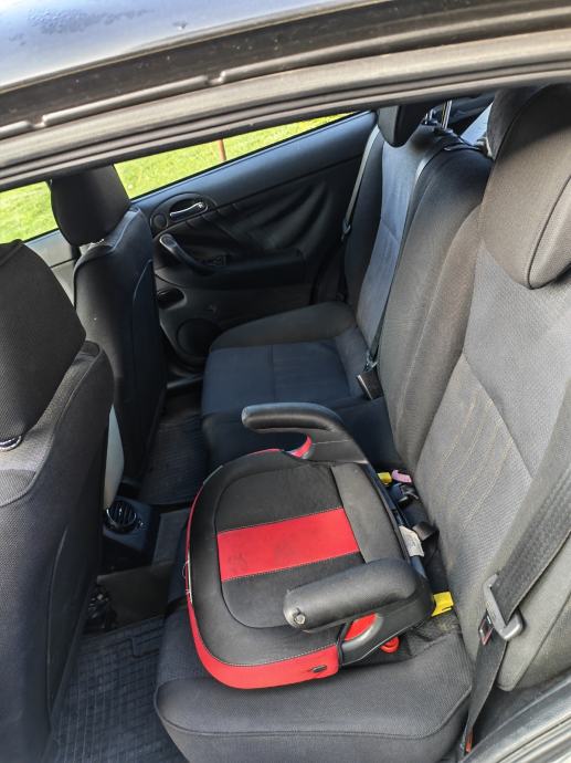 Alfa Romeo 147 1,9 JTD, fotografija 3