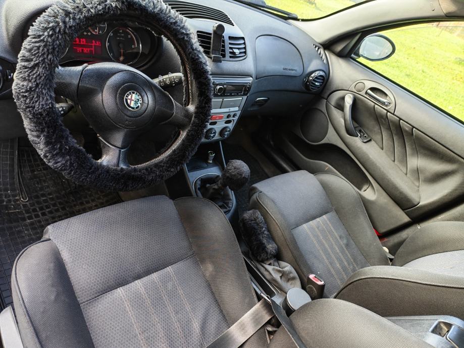 Alfa Romeo 147 1,9 JTD, fotografija 4
