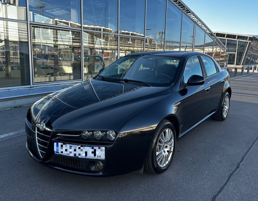 Alfa Romeo 159