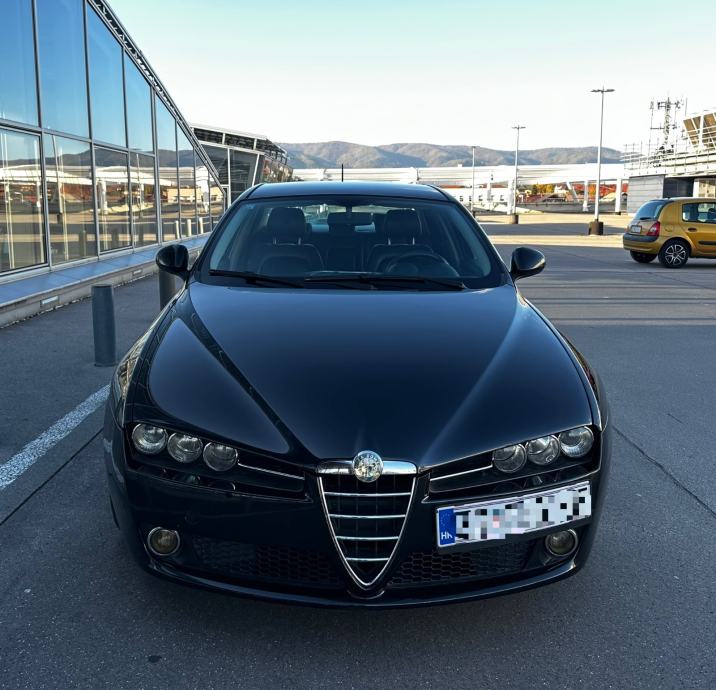 Alfa Romeo 159 1,9 JTD*Reg.04/2027*Veliki servis*Koža*Odlično stanje*, fotografija 2