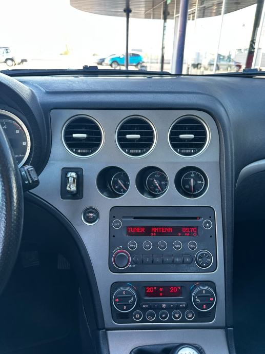 Alfa Romeo 159 1,9 JTD*Reg.04/2027*Veliki servis*Koža*Odlično stanje*, fotografija 14
