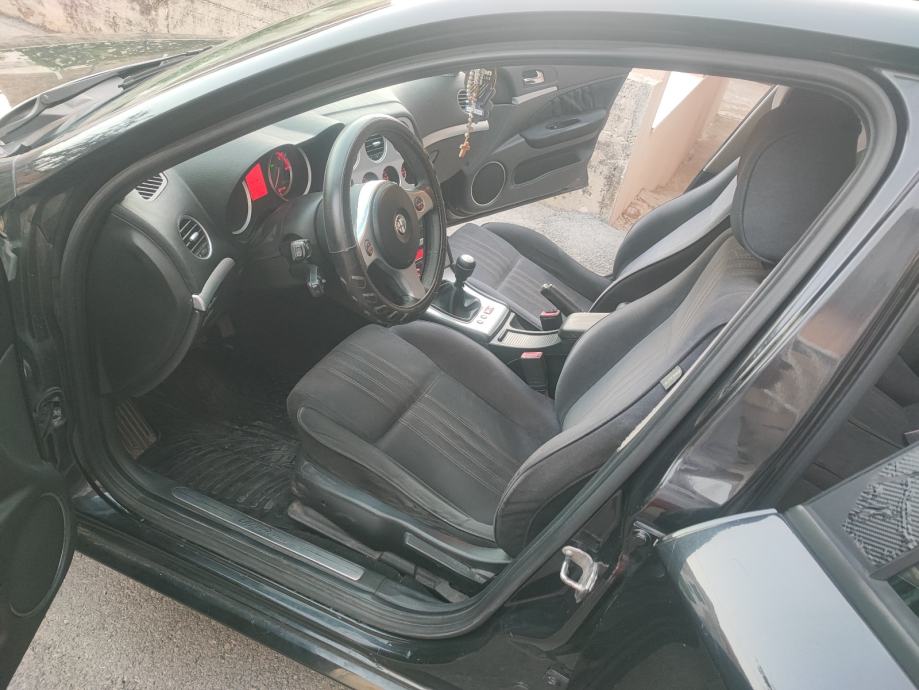 Alfa Romeo 159 1,9 JTDM, pogled izvana - slika 5