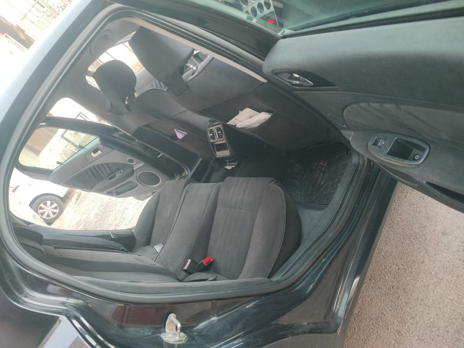 Alfa Romeo 159 1,9 JTDM, fotografija 7