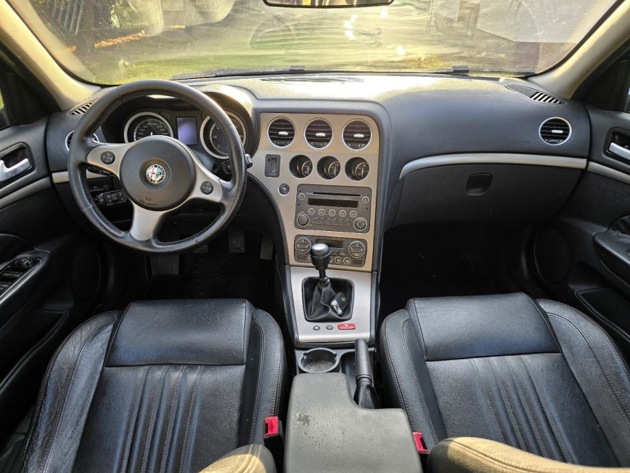 Alfa Romeo 159 1,9 JTDM, fotografija 4