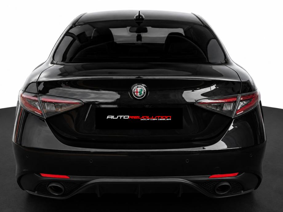 Alfa Romeo Giulia 2,0 Turbo Q4 VELOCE - TOP PRILIKA,LEAZING BEZ UČEŠĆA, fotografija 5