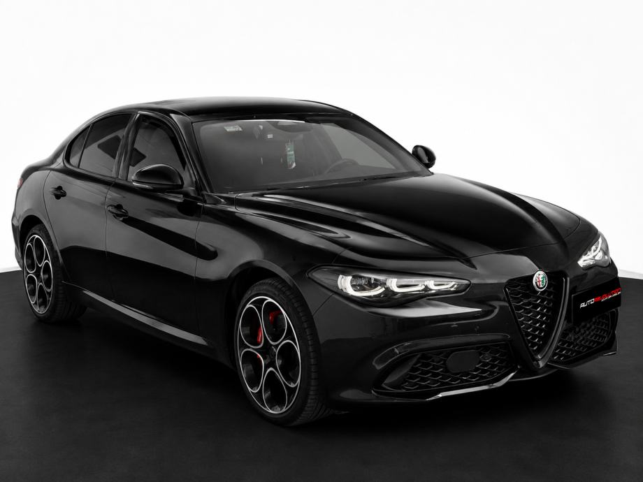 Alfa Romeo Giulia 2,0 Turbo Q4 VELOCE - TOP PRILIKA,LEAZING BEZ UČEŠĆA, fotografija 3