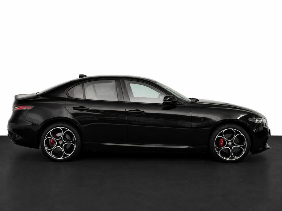 Alfa Romeo Giulia 2,0 Turbo Q4 VELOCE - TOP PRILIKA,LEAZING BEZ UČEŠĆA, fotografija 8