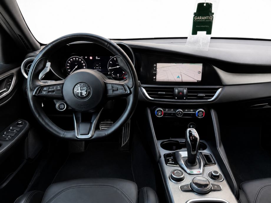 Alfa Romeo Giulia 2,0 Turbo Q4 VELOCE - TOP PRILIKA,LEAZING BEZ UČEŠĆA, fotografija 11