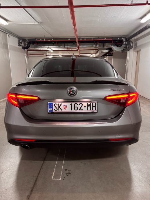 Alfa Romeo Giulia 2.2 JTD Automatik | Bixenon | Bogata oprema, fotografija 6