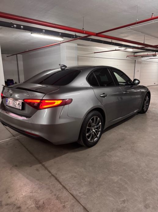 Alfa Romeo Giulia 2.2 JTD Automatik | Bixenon | Bogata oprema, fotografija 5