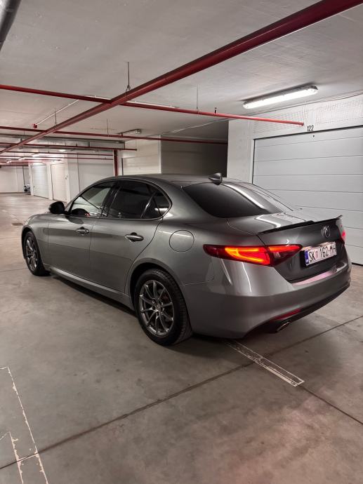 Alfa Romeo Giulia 2.2 JTD Automatik | Bixenon | Bogata oprema, fotografija 4