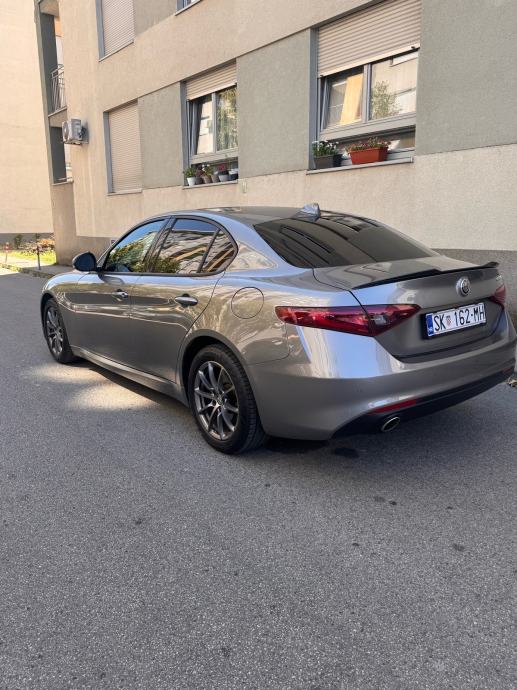 Alfa Romeo Giulia 2.2 JTD Automatik | Bixenon | Bogata oprema, fotografija 3