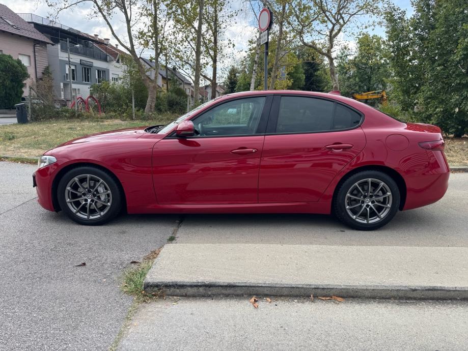 Alfa Romeo Giulia 2,2 JTD automatik, fotografija 7
