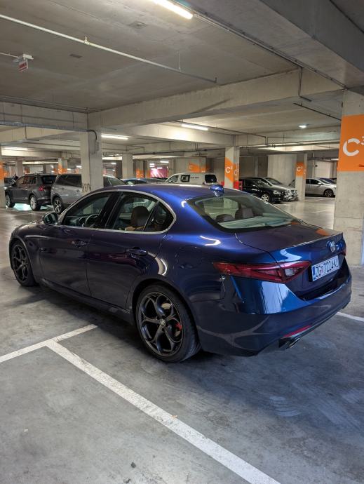 Alfa Romeo Giulia 2,2 JTD automatik, fotografija 4