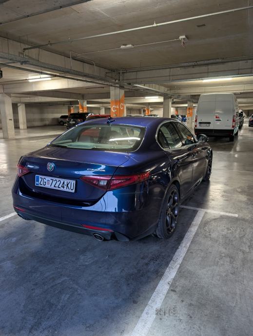 Alfa Romeo Giulia 2,2 JTD automatik, fotografija 3