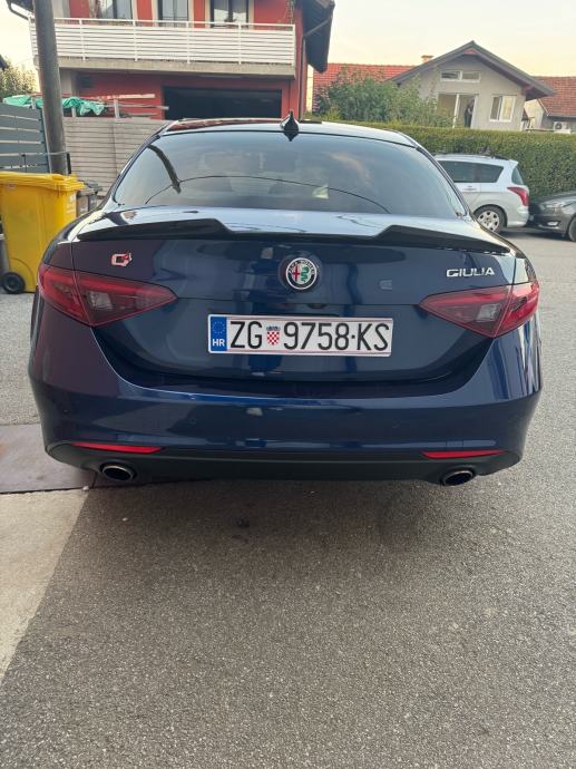 Alfa Romeo Giulia 2,2 JTD automatik, fotografija 5