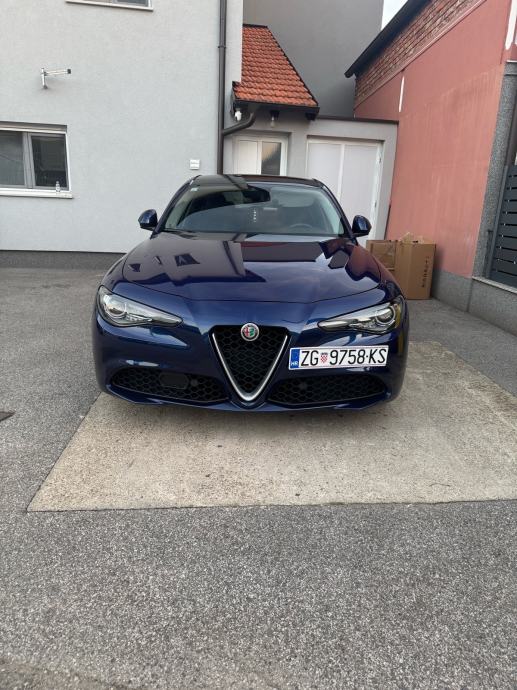 Alfa Romeo Giulia 2,2 JTD automatik, fotografija 13