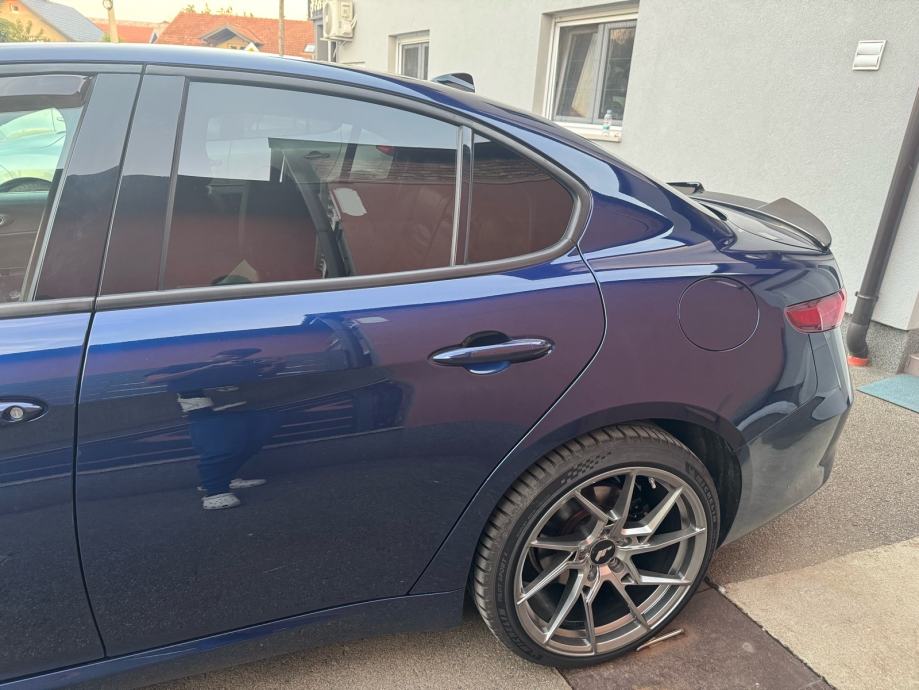 Alfa Romeo Giulia 2,2 JTD automatik, fotografija 17
