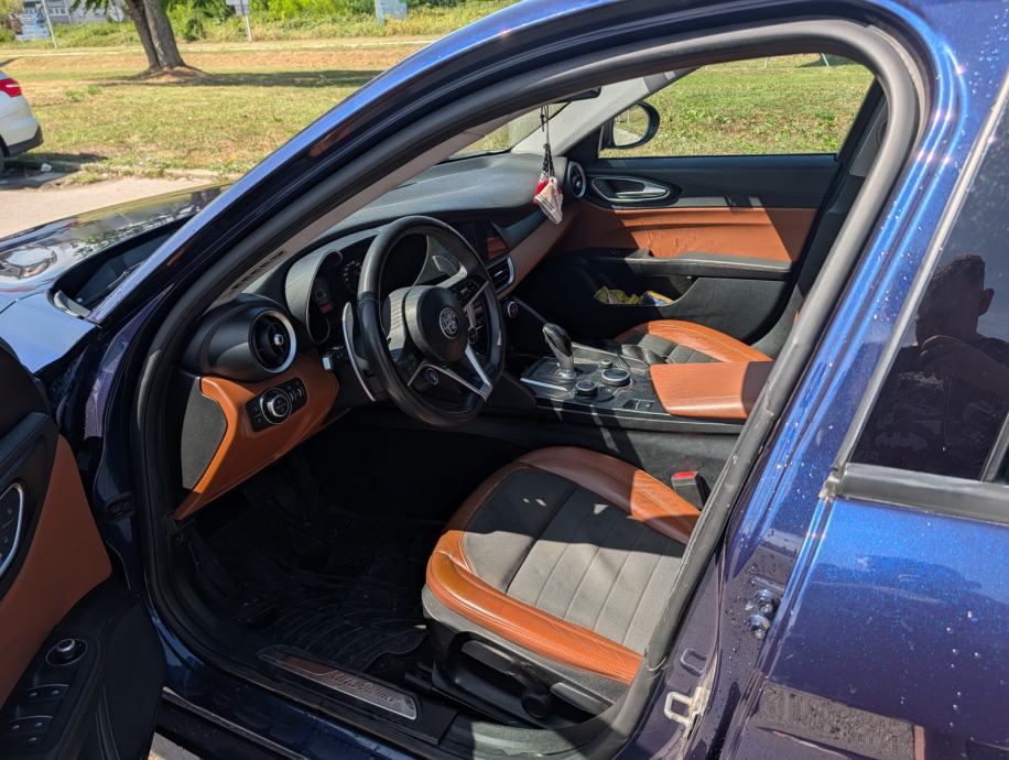 Alfa Romeo Giulia 2,2 JTD, fotografija 11