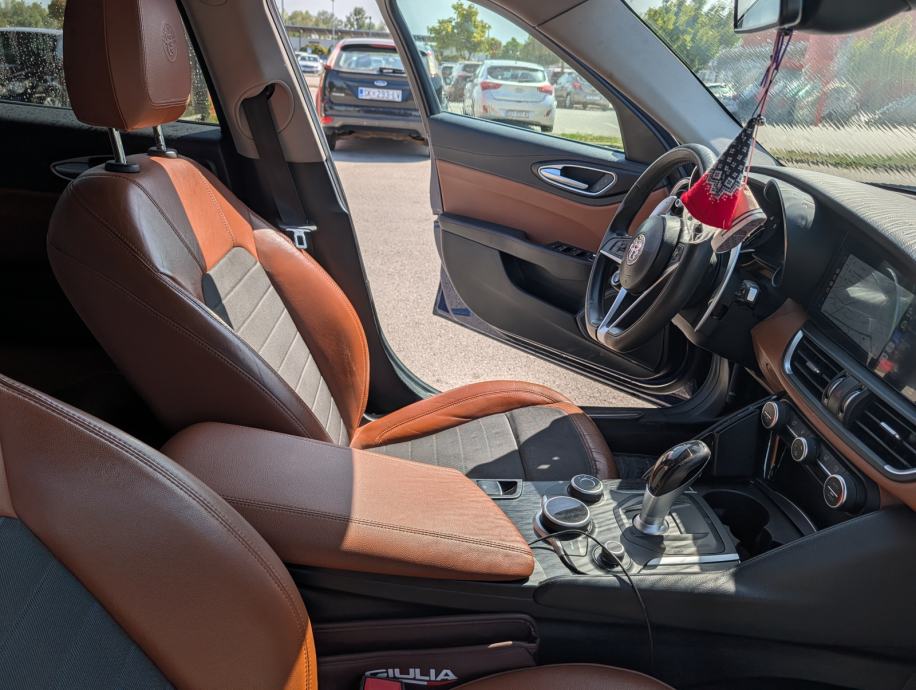 Alfa Romeo Giulia 2,2 JTD, fotografija 14