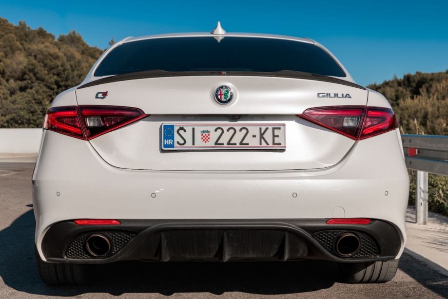 Alfa Romeo Giulia 2,2 JTD, fotografija 5