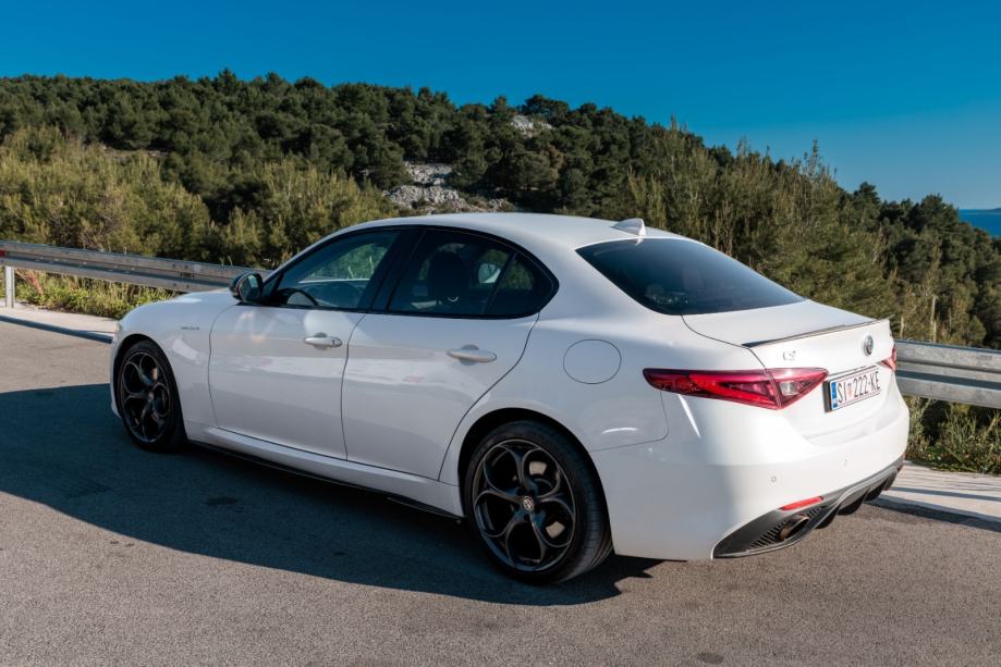 Alfa Romeo Giulia 2,2 JTD, fotografija 10