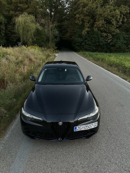 Alfa Romeo Giulia 2,2 JTD, fotografija 5