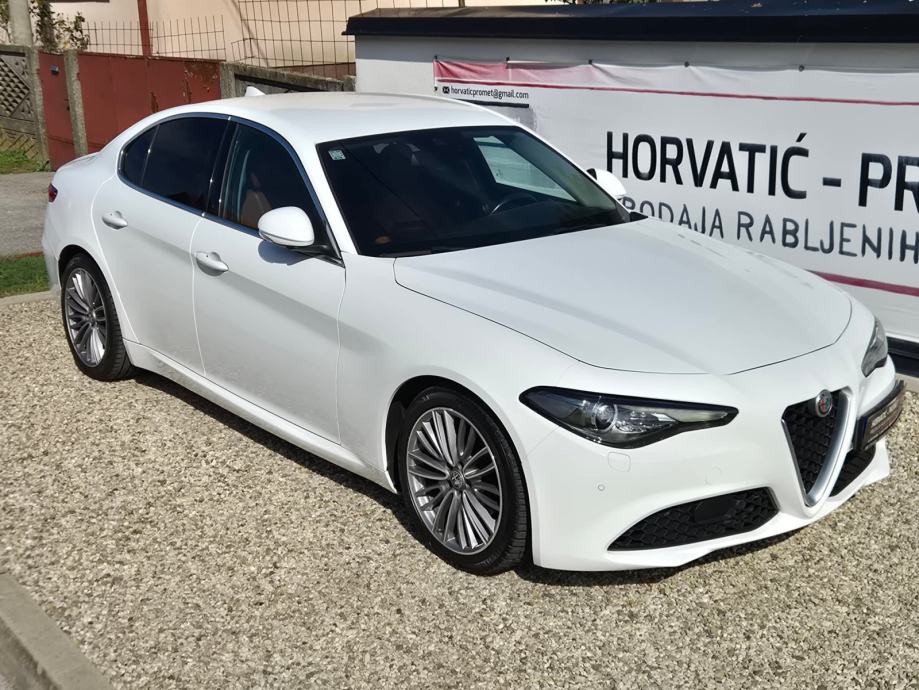 Alfa Romeo Giulia 2,2 JTDm Sport Automatic,savršeno stanje,ko nova, fotografija 2