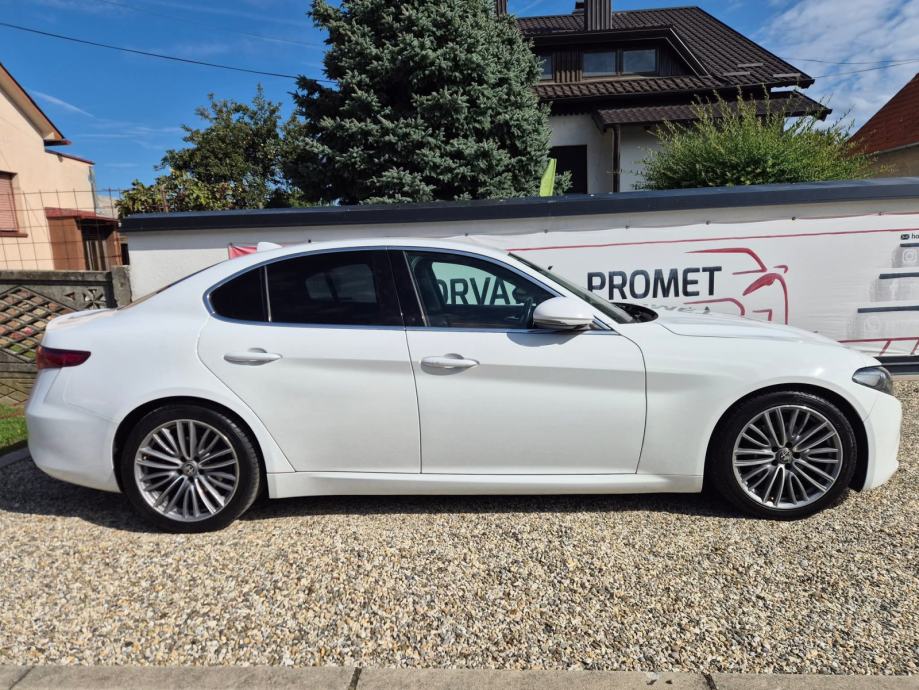 Alfa Romeo Giulia 2,2 JTDm Sport Automatic,savršeno stanje,ko nova, fotografija 6