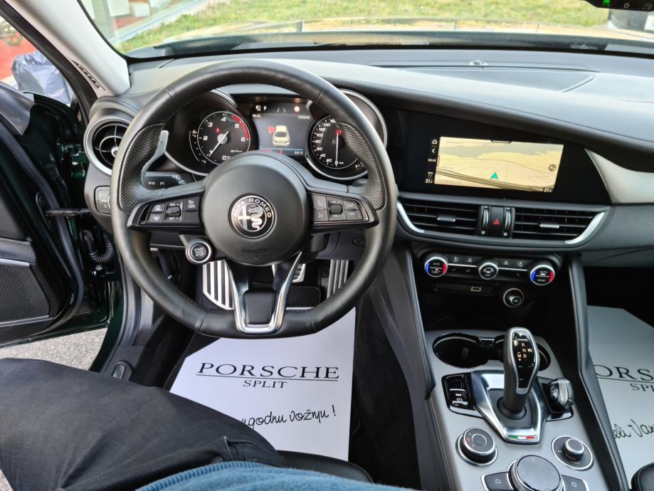 Alfa Romeo Giulia AWD 2 2 JTDm 210 Veloce Aut 2020 God 
